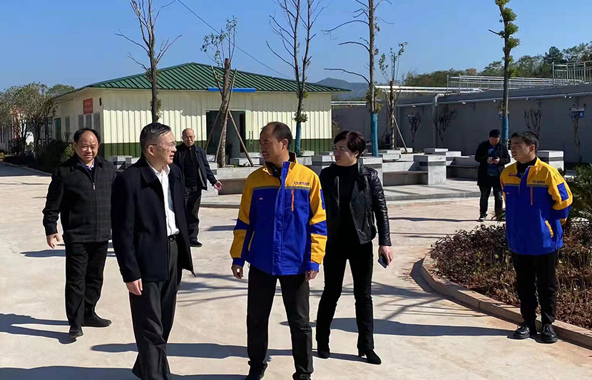江西省生態(tài)環(huán)境廳黨組成員、副廳長(zhǎng)龍剛一行蒞臨挺進(jìn)環(huán)保和樂新村污水處理站視察調(diào)研